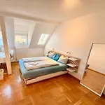 Lejlighed Quiet Attic-apartment Center *