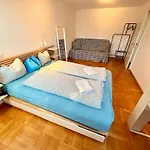 Quiet Attic-apartment Center *