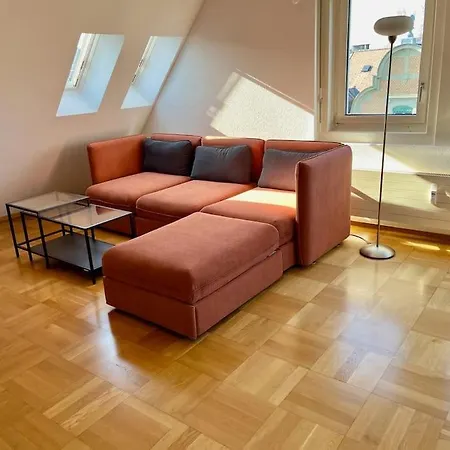 Quiet Attic-apartment Center Apartment *