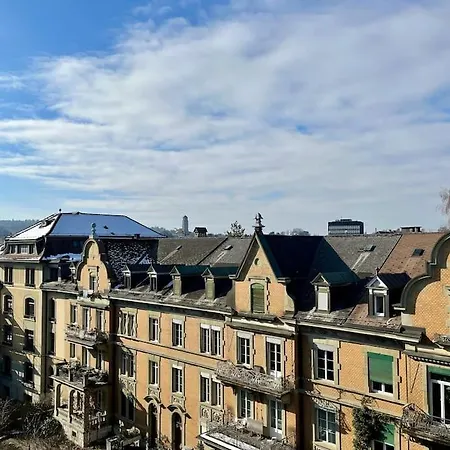 아파트 Quiet Attic-apartment Center