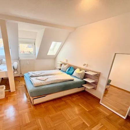 Lägenhet Quiet Attic-apartment Center *