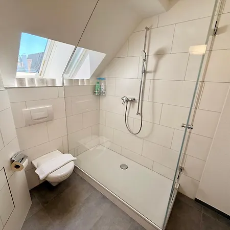 Quiet Attic-apartment Center Lejlighed