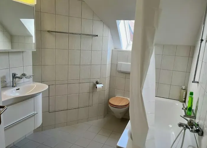 Quiet Attic-apartment Center