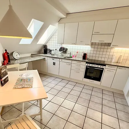 Quiet Attic-apartment Center * Берн